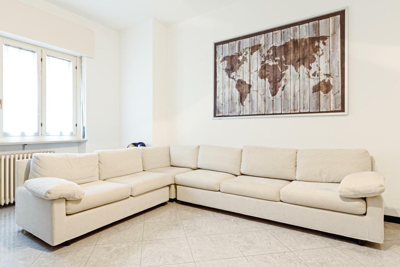 S. Maria Valle Roomy Flat * Mailand